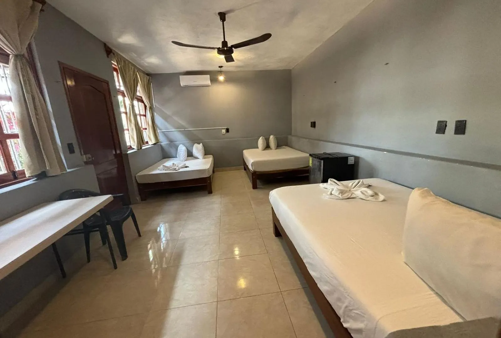 Lura Bacalar Apartment 0*,